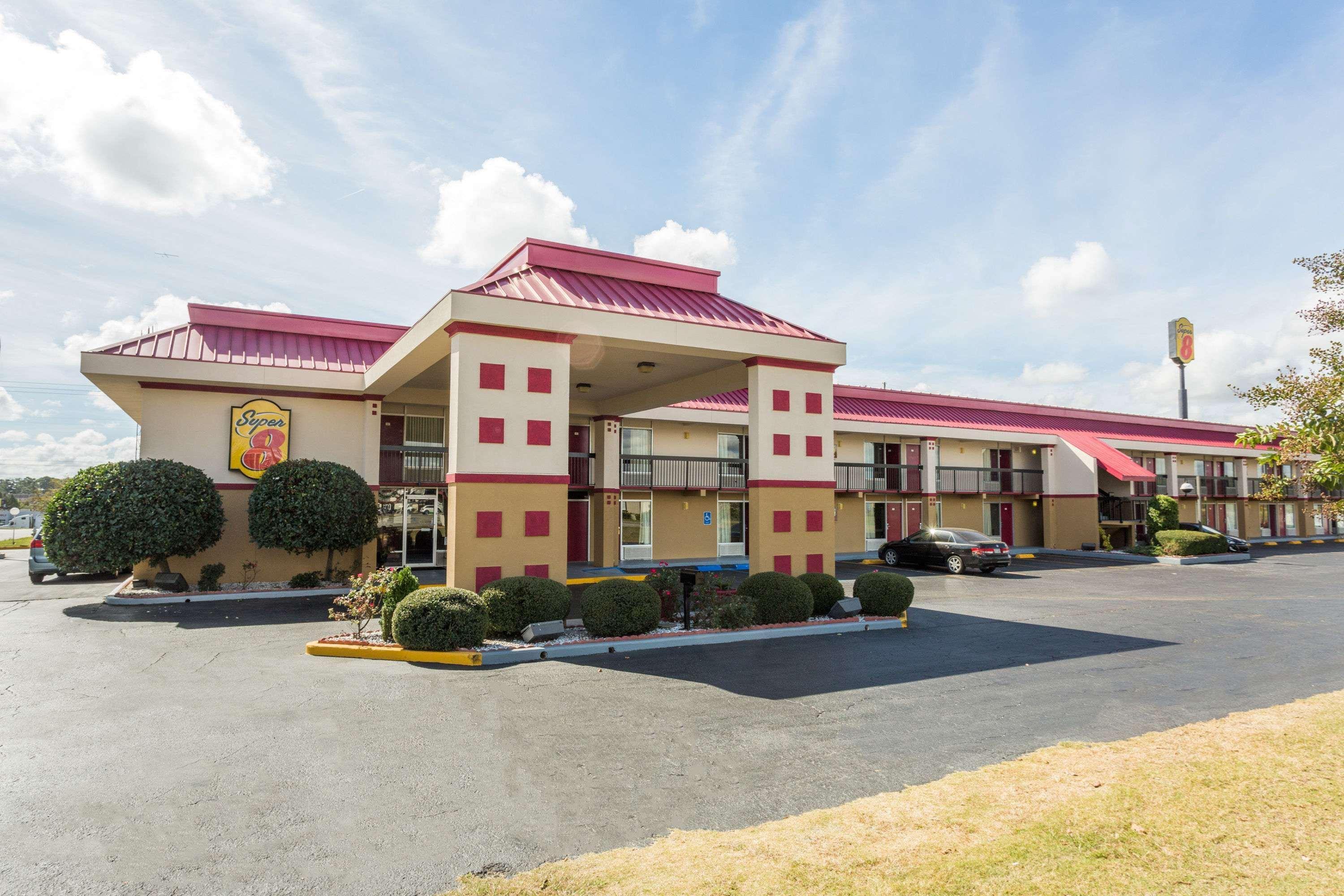 Super 8 By Wyndham Tifton Hotel Bagian luar foto